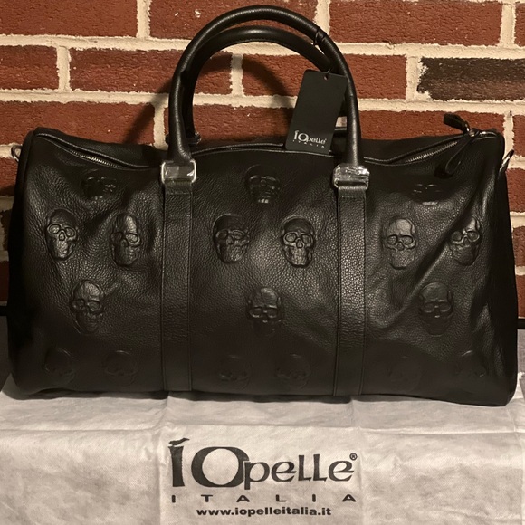 iO Pelle Skull Embossed Leather Travel Duffle - Picture 2 of 7